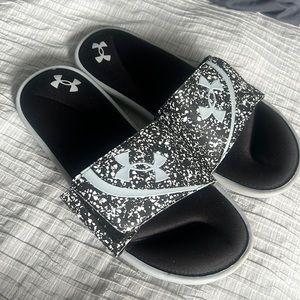 Under armour slides!